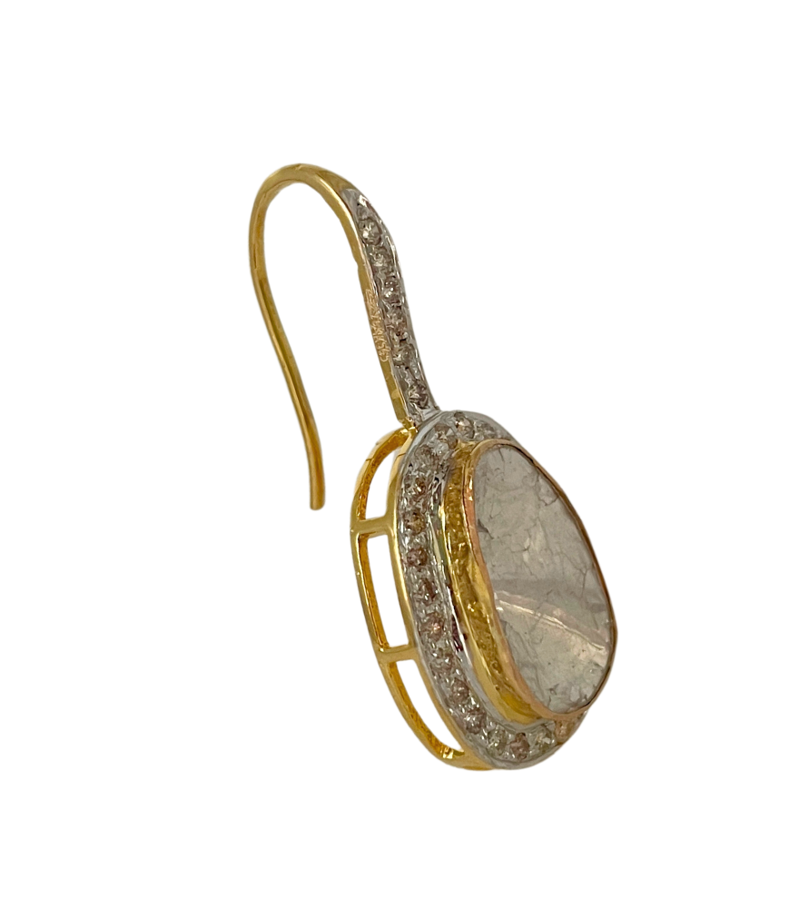 Closeup of Sarah Diamond Earrings in 18k gold Jewelry for Pierced Ears Yellow Gold with Hallmark Stamp Metal Stone 3.5 cm 6.5gms