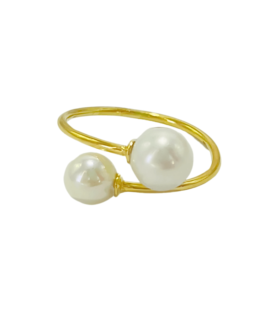 Front View of Pearla Ring in 18K Gold Comfort Fit 18k Yellow with Hallmark Stamp Metal One Size 1.6gms