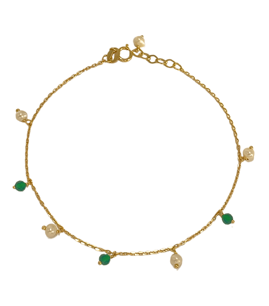 Front View of Elisa Pearl and Green Onyx Bracelet in 18K gold Adjustable Length 18k Yellow Gold with Hallmark Stamp Metal 7 inches 1gms