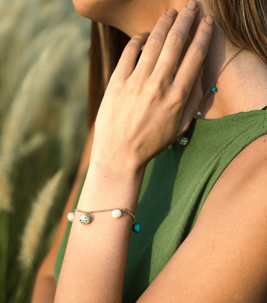 Model Wearing Feroza Charm Bracelet Adjustable Length 18k Yellow Gold with Hallmark Stamp Metal Stone 7 inches 5.8gms