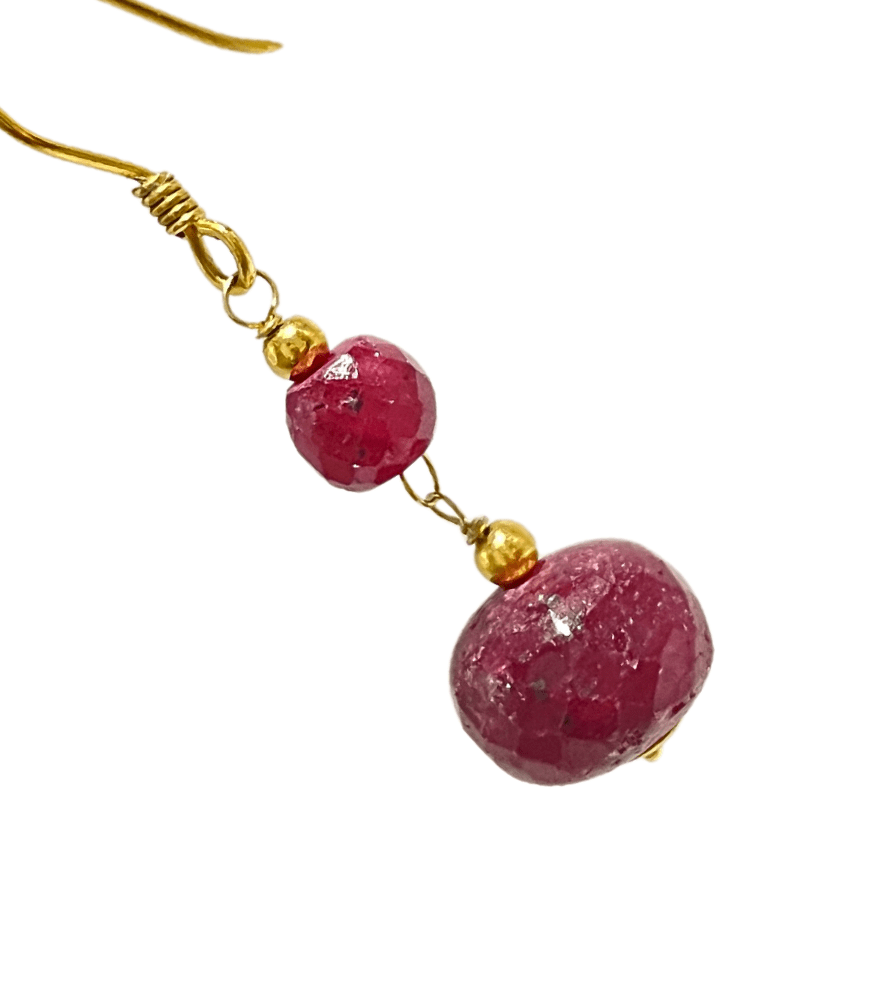Closeup of Sana Earrings Jewelry for Pierced Ears 18k Yellow Gold with Hallmark Stamp Metal One Size 6.4gms