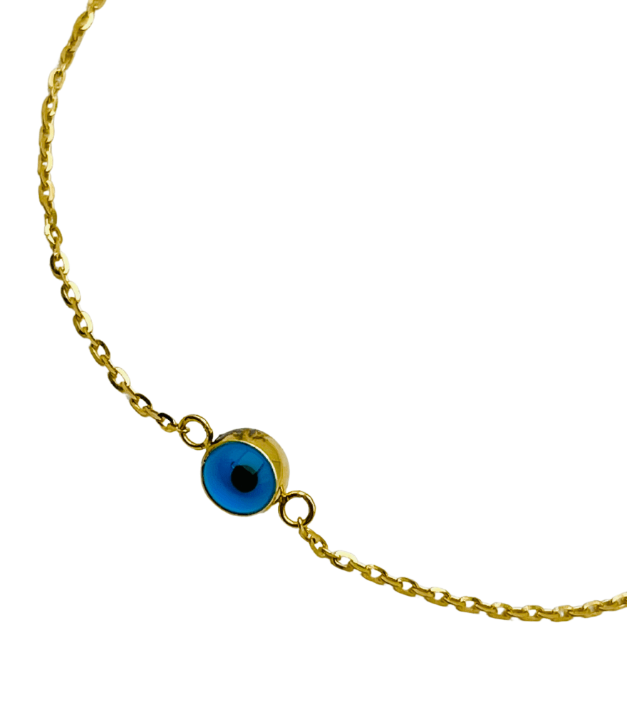 Closeup of Reem Protection Bracelet in 18k Yellow Gold Fixed Length with Hallmark Stamp Metal 7 inches 0.7gms