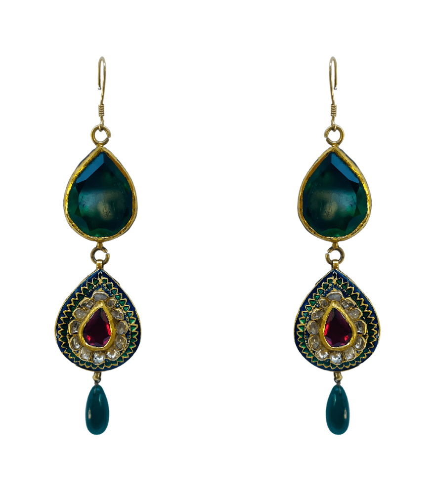 Front View of Kirti Polki Dangle Earrings in Gold Jewelry for Pierced Ears 18k Yellow with Hallmark Stamp Metal Stone One Size 18.4gms