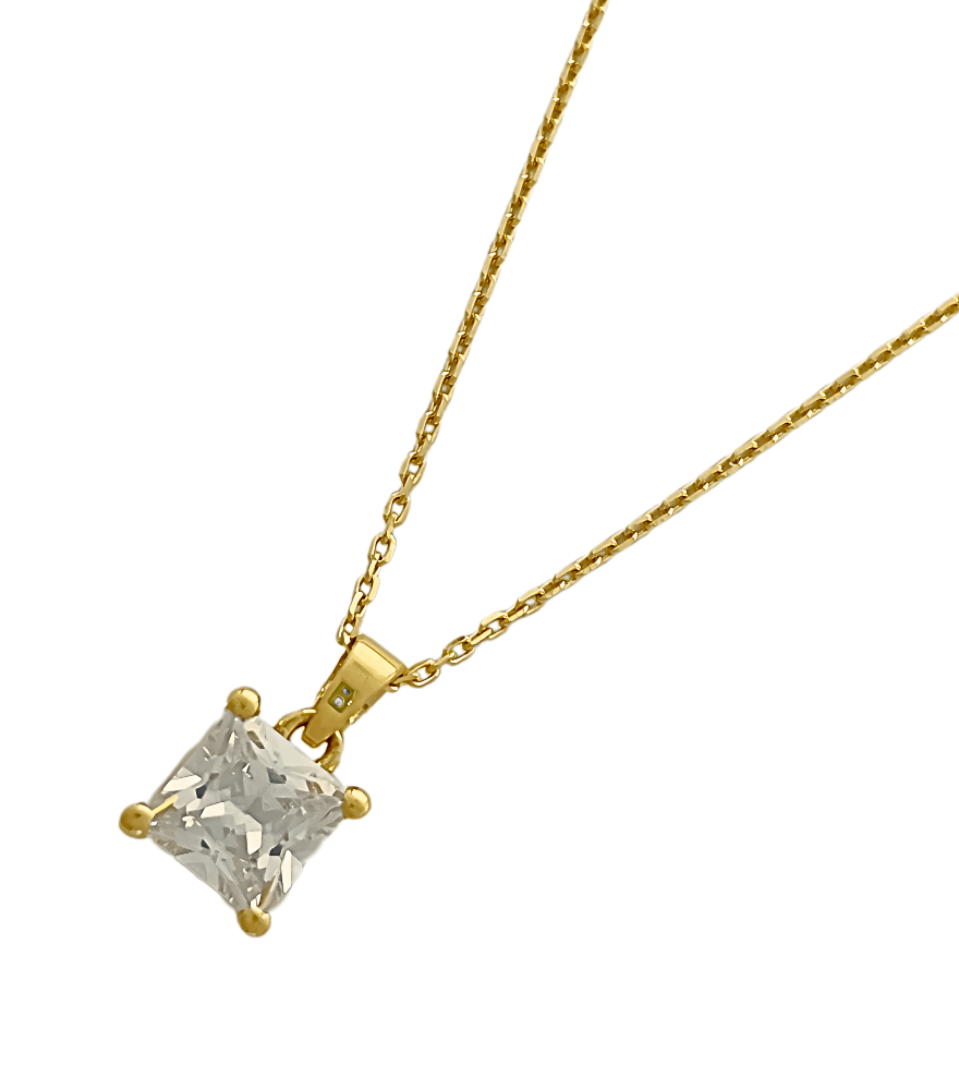 Closeup of Iman Pendant necklace in 18k Gold Adjustable Length Yellow with Hallmark Stamp Metal One Size 1.8gms