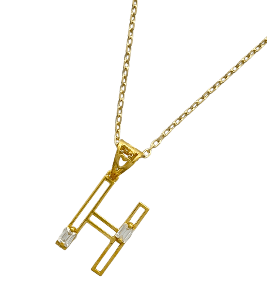 Closeup of Letter 'H' Initials Pendant Necklace in 18k Gold Fixed Length Yellow with Hallmark Stamp Metal One Size 1.3gms