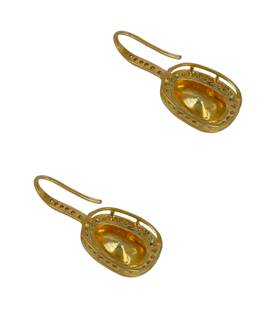 Rear View of Sarah Diamond Earrings in 18k gold Jewelry for Pierced Ears Yellow Gold with Hallmark Stamp Metal Stone 3.5 cm 6.5gms