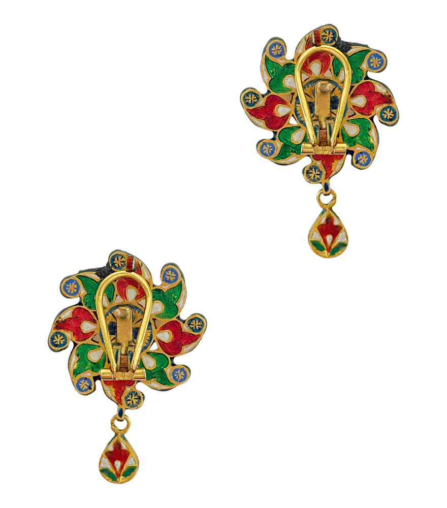 Rear View of Mallika Stud Earrings Jewelry for Pierced Ears 18k Yellow Gold with Hallmark Stamp Metal One Size 18.7gms