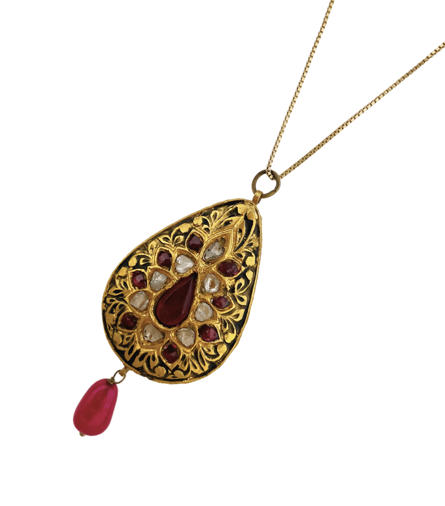 Closeup of Aarohi Polki Pendant in Gold Fixed Length 18k Yellow with Hallmark Stamp Metal One Size 17.8gms
