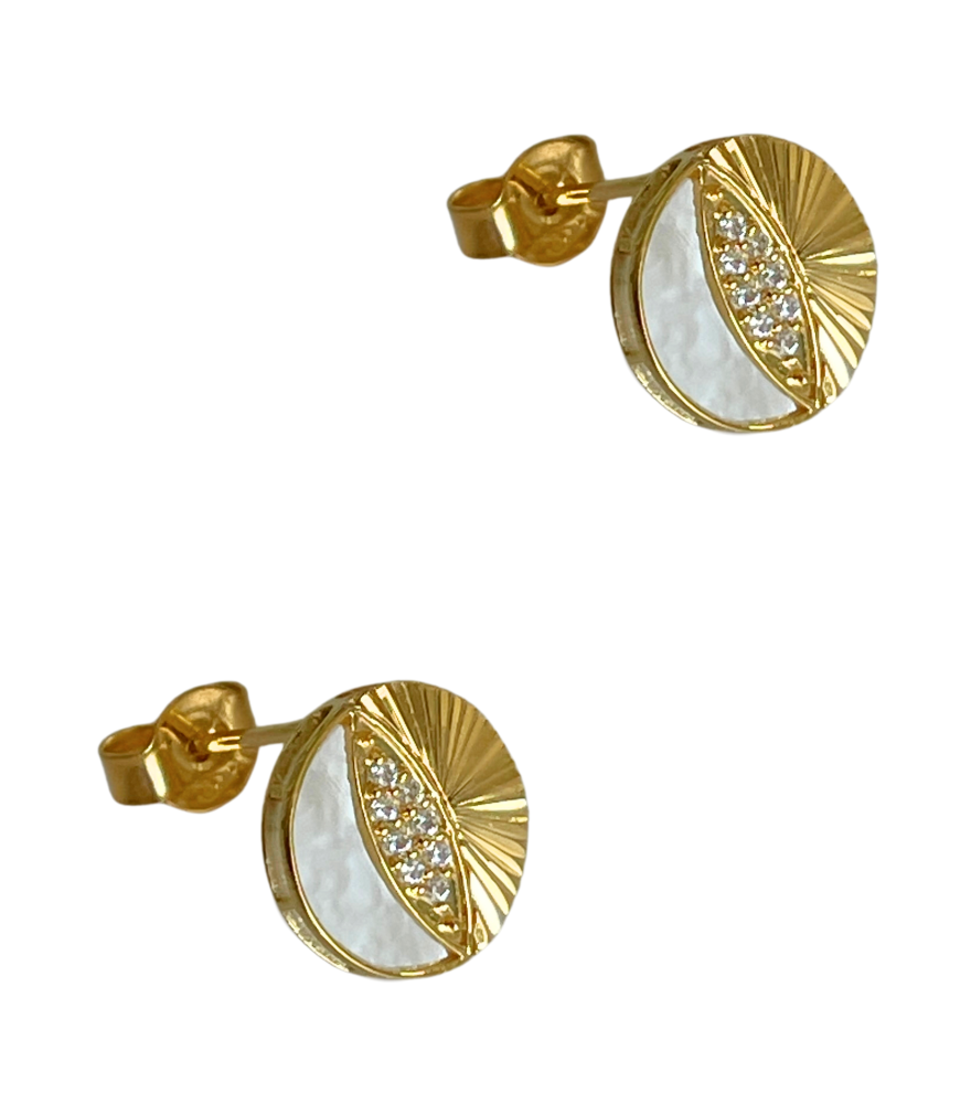 Closeup of Riva Stud Earrings in 18k Gold Jewelry for Pierced Ears Yellow with Hallmark Stamp One Size 1.4gms
