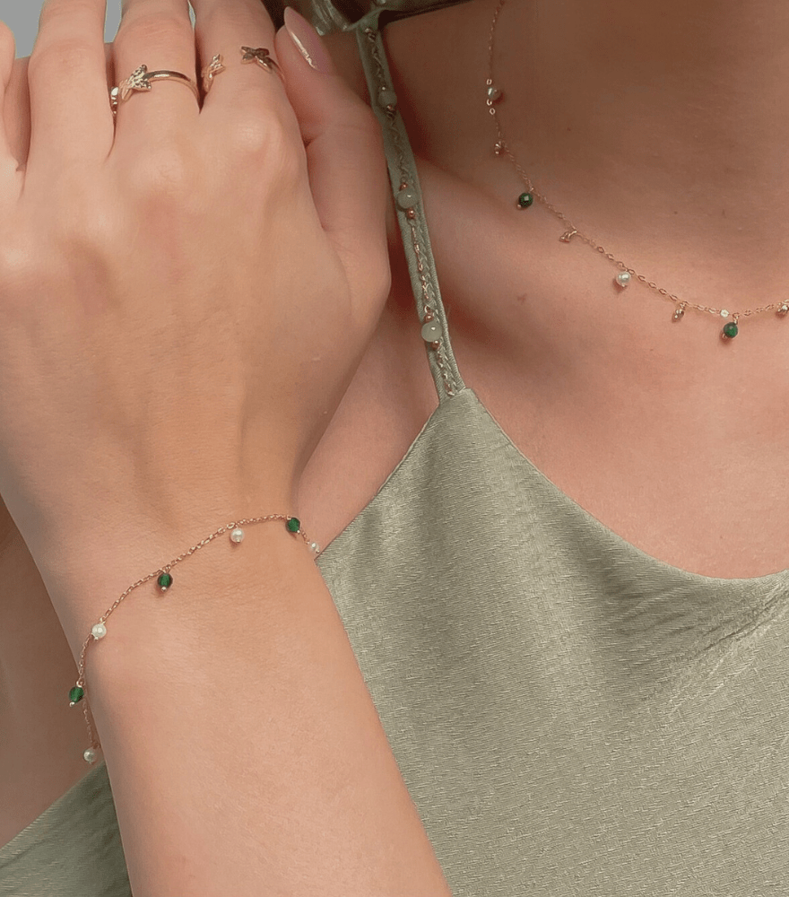 Elisa Pearl and Green Onyx Bracelet in 18K gold