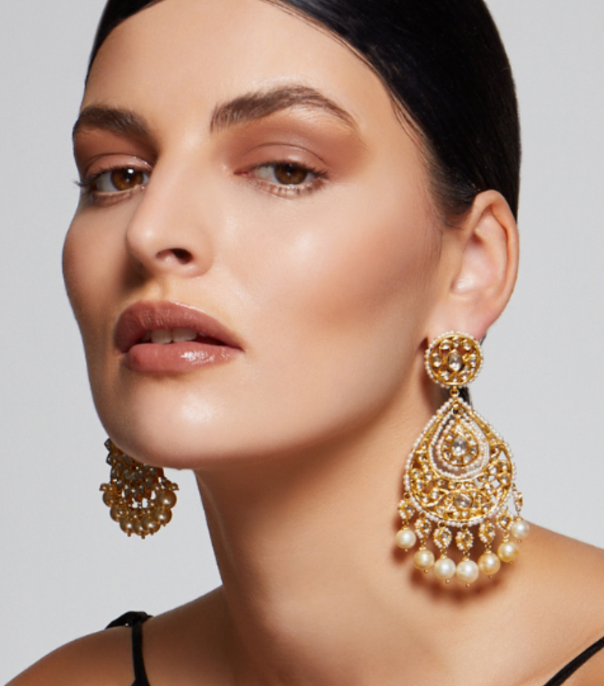 Anjolie Chandbali Diamond Earrings in 18k Gold