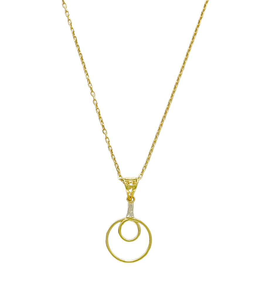 René Round Pendant in 18k Gold