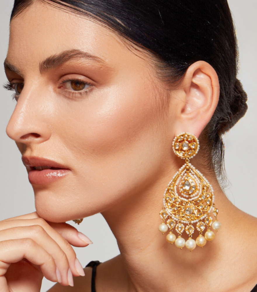 Anjolie Chandbali Diamond Earrings in 18k Gold