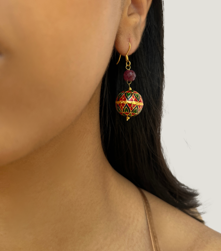 Model Wearing Razia Earrings Jewelry for Pierced Ears 18k Yellow Gold with Hallmark Stamp One Size 6.7gms