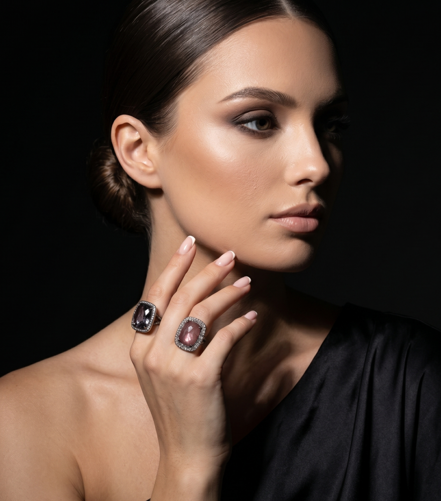 Model Wearing Nargis Ring in Sterling Silver Comfort Fit 925 Metal One Size 8gms