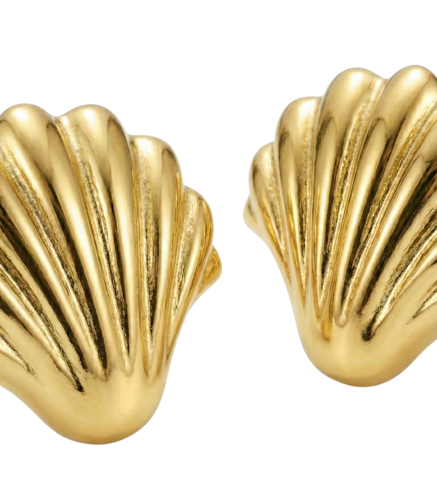 Closeup of Shelly Stud Earrings in 18k Gold Jewelry for Pierced Ears Yellow with Hallmark Stamp One Size 0.9gms